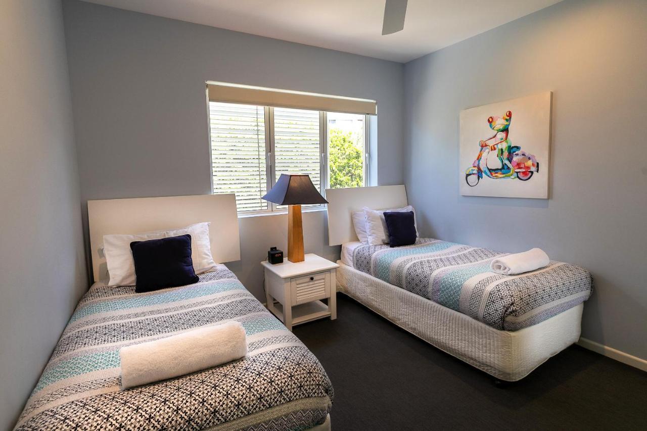 Aqua Promenade Beachfront Holiday Apartments Sunrise Beach Exterior foto